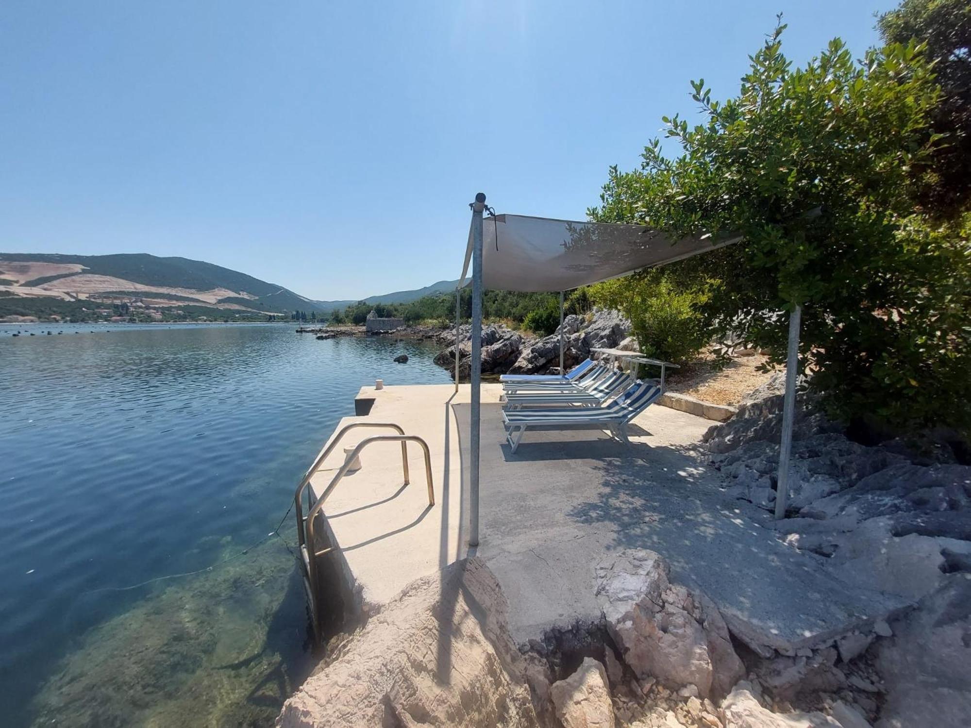 Apartments By The Sea Zuronja, Peljesac - 13202 Putnikovic Bagian luar foto